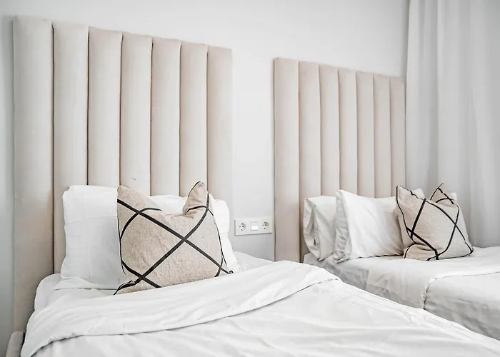 San Pedro Modern Flat By Costarentals - M34 마르베야
